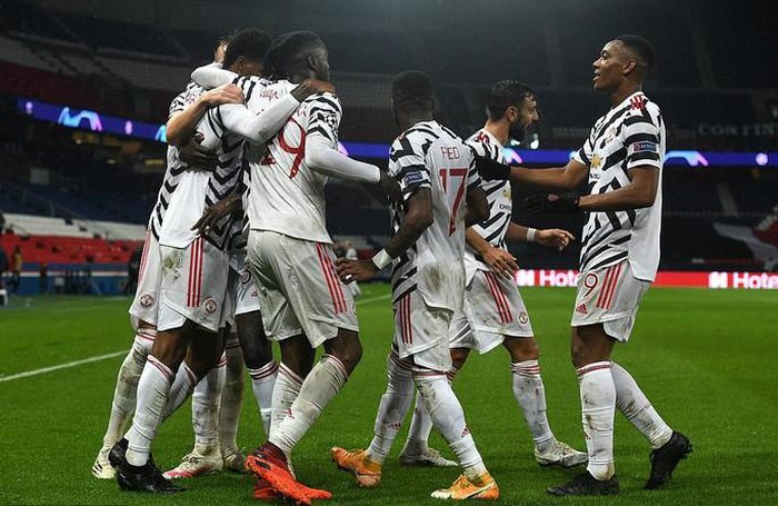 Hàng công khủng tịt ngòi, PSG gục ngã sân nhà trước Man United