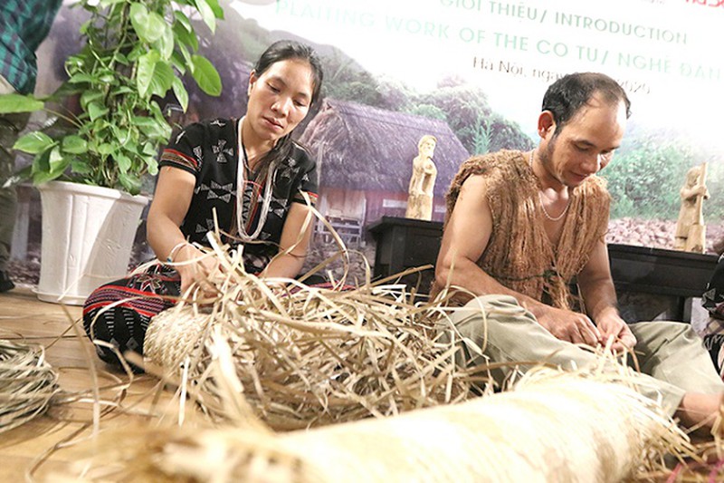 Nghề đan lát truyền thống Cơ Tu - đừng để chìm trong hoài niệm