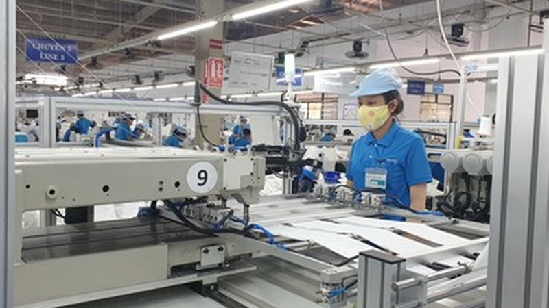Đề xuất chưa điều chỉnh tiền lương cơ sở trong năm 2021