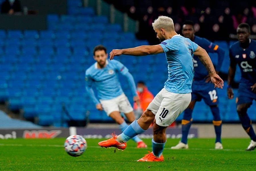 Man City ngược dòng đè bẹp Porto