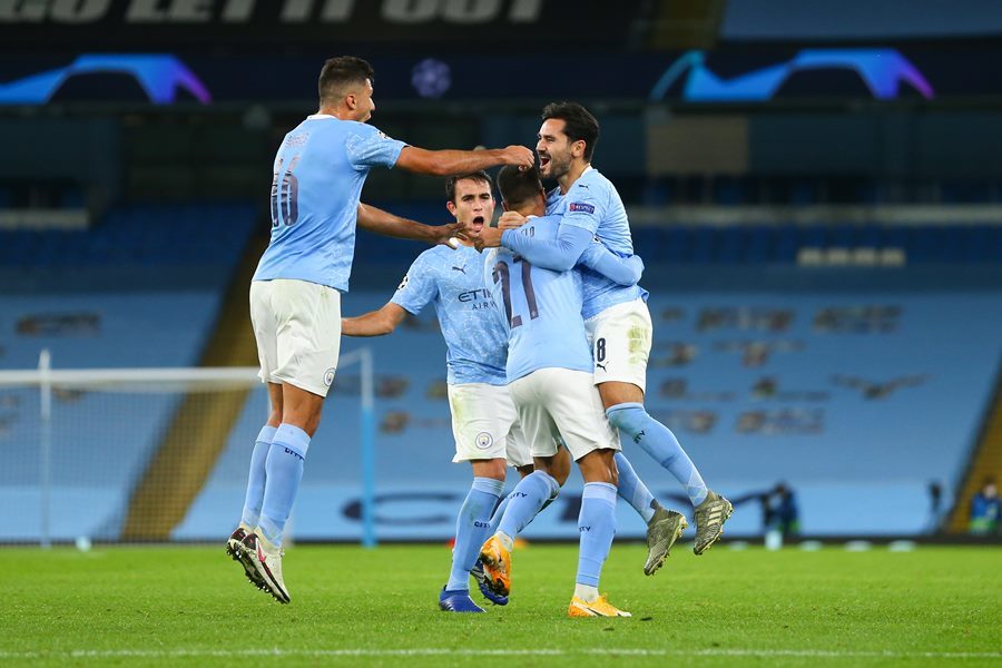 Man City ngược dòng đè bẹp Porto