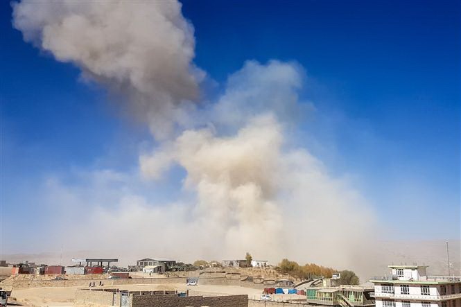 Quân đội Afghanistan không kích Taliban, ít nhất 12 người tử vong