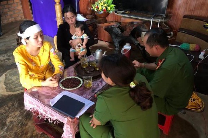 Bắt khẩn cấp nam thanh niên lừa vợ nạn nhân thủy điện Rào Trăng 3