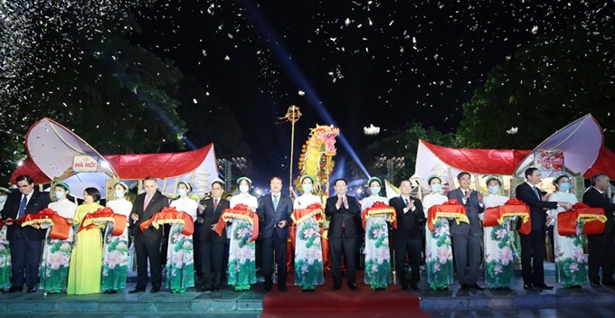 Khai mạc tuần hàng "Made in Vietnam - Tinh hoa Việt Nam"