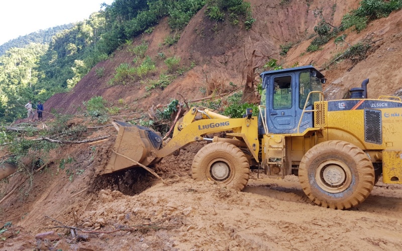 Bão số 9 làm 57 người chết và mất tích, 13 tàu cá bị chìm trên biển