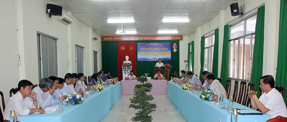 Hội thảo khoa học “Chương trình, nội dung bồi dưỡng kiến thức, kỹ năng Bí thư Đảng ủy đồng thời là Chủ tịch UBND xã”