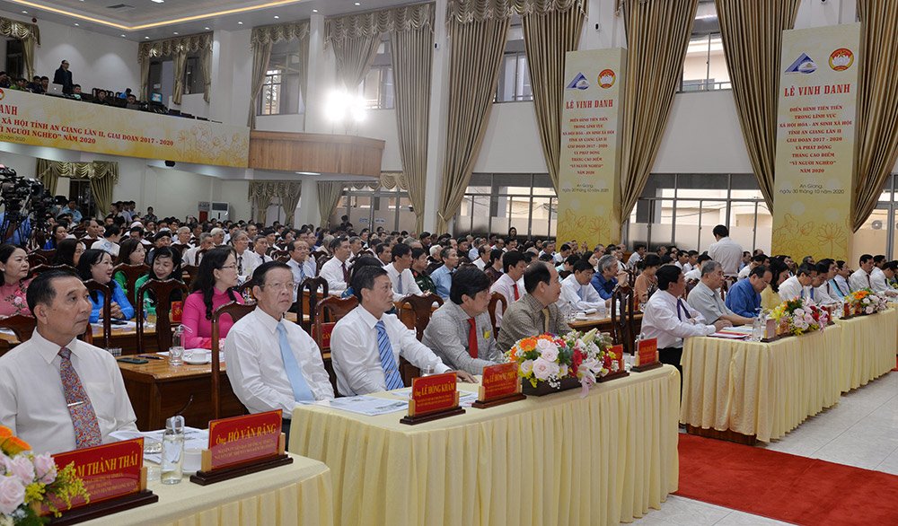 An Giang vinh danh 330 tổ chức, cá nhân có nhiều đóng góp trong lĩnh vực xã hội hóa và an sinh xã hội
