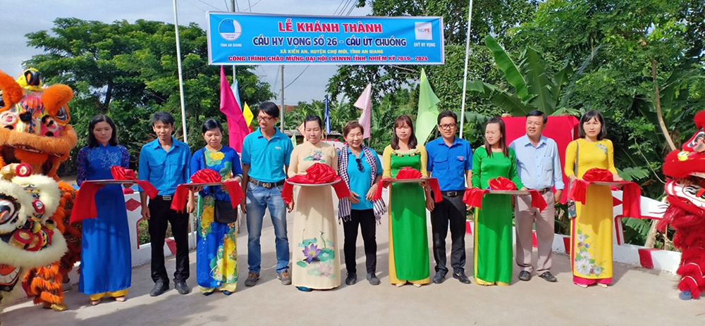 An Giang- Lan tỏa học tập và làm theo tấm gương đạo đức Hồ Chí Minh - Kỳ 1: Nhiều kết quả thực hiện Chỉ thị 05-CT/TW của Bộ Chính trị