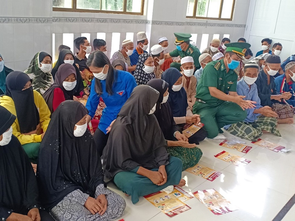 An Giang-Lan tỏa học tập và làm theo tấm gương đạo đức Hồ Chí Minh - Kỳ 4: Bảo vệ nền tảng tư tưởng của Đảng trong tình hình mới