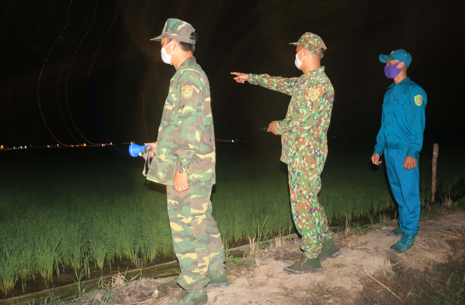 Những bước chân vạn dặm trên biên giới Tây Nam - Kỳ 1: Ngàn cặp mắt ở biên cương