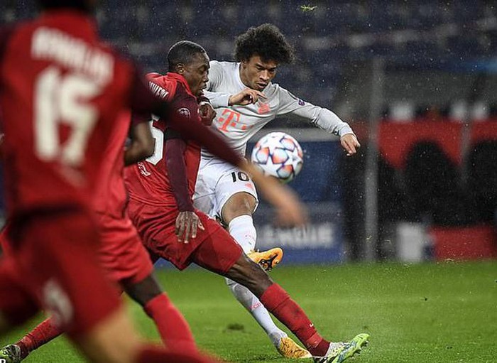 Man City, Bayer Munich khoe sức mạnh với mưa bàn thắng ở Champions League