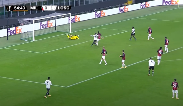 Địa chấn tại San Siro, AC Milan ngắt mạch 24 trận bất bại