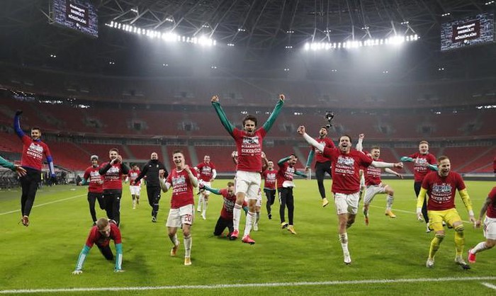 Hungary ngược dòng nghẹt thở loại Iceland, đoạt 'vé vàng' đến Euro 2021