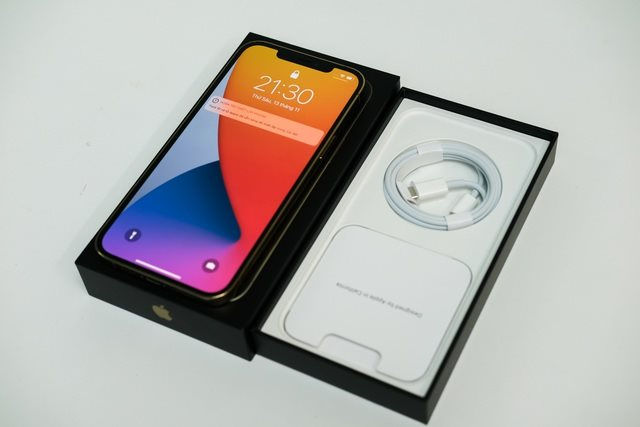 Khám phá iPhone 12 Pro Max vừa về đầu tiên tại Việt Nam