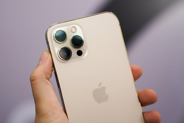 Khám phá iPhone 12 Pro Max vừa về đầu tiên tại Việt Nam