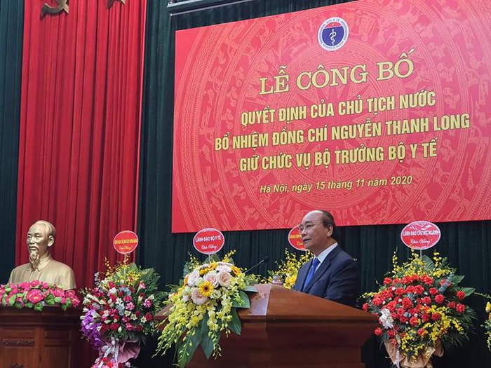 Thủ tướng trao quyết định bổ nhiệm ông Nguyễn Thanh Long làm Bộ trưởng Bộ Y tế
