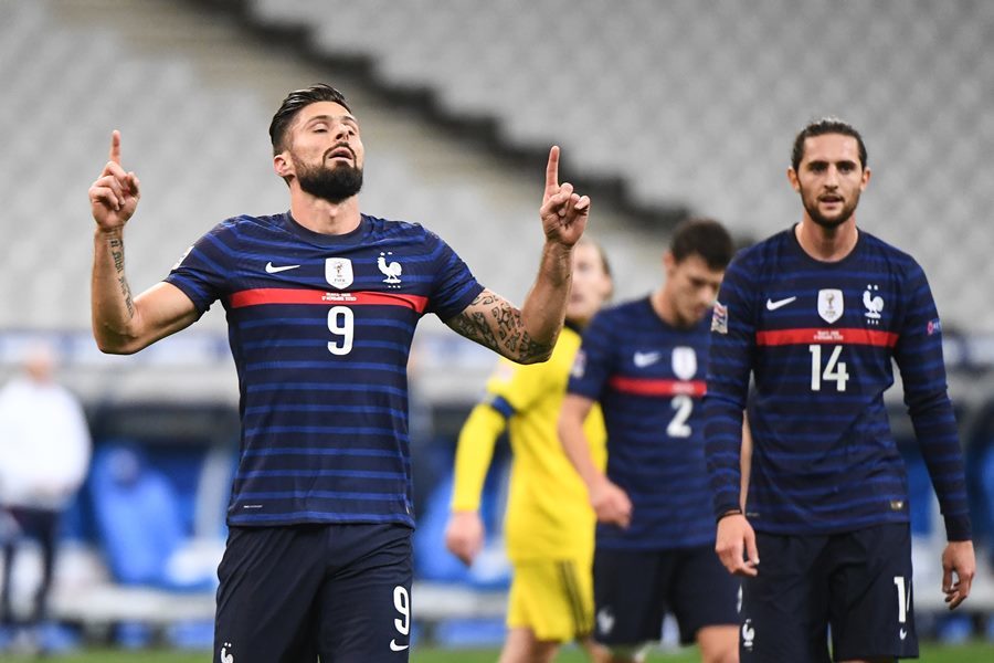 Giroud lập cú đúp, Pháp hùng dũng vào bán kết