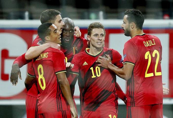 'Người nhện' Courtois phá lưới nhà, Bỉ vượt Đan Mạch giành vé vàng bán kết Nations League