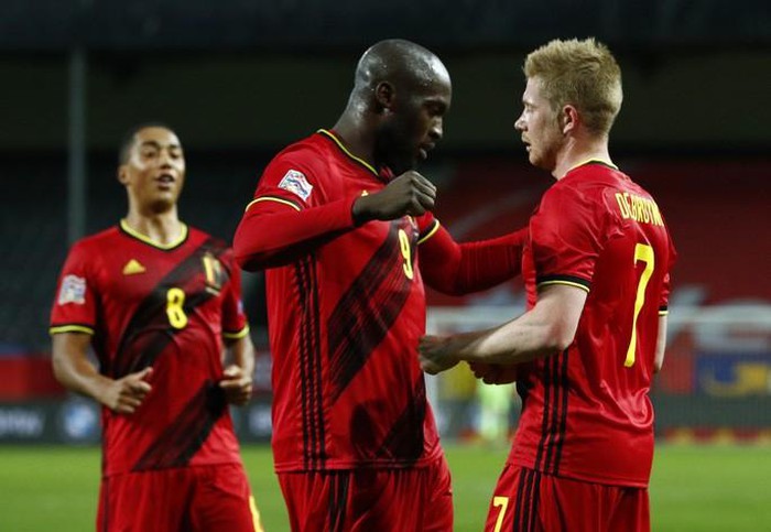 'Người nhện' Courtois phá lưới nhà, Bỉ vượt Đan Mạch giành vé vàng bán kết Nations League