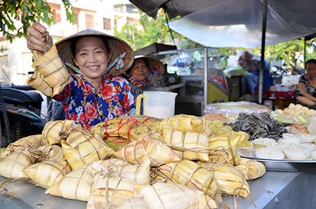 Ăn bánh quê nơi phố thị…