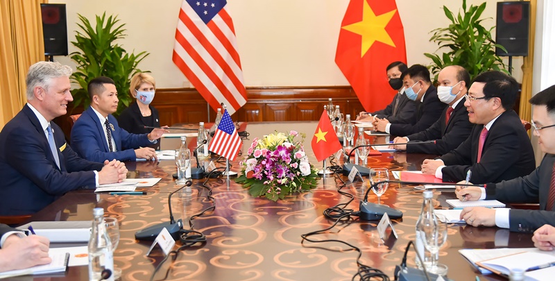 Phó Thủ tướng, Bộ trưởng Ngoại giao Phạm Bình Minh hội đàm với Cố vấn An ninh quốc gia Hoa Kỳ Robert O’Brien