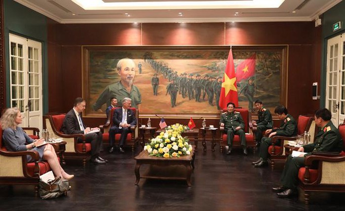 Đại tướng Ngô Xuân Lịch tiếp Cố vấn An ninh quốc gia Mỹ Robert O'Brien