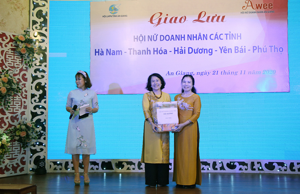Hội nữ Doanh nhân tỉnh An Giang giao lưu cùng Hội nữ Doanh nhân các tỉnh phía Bắc