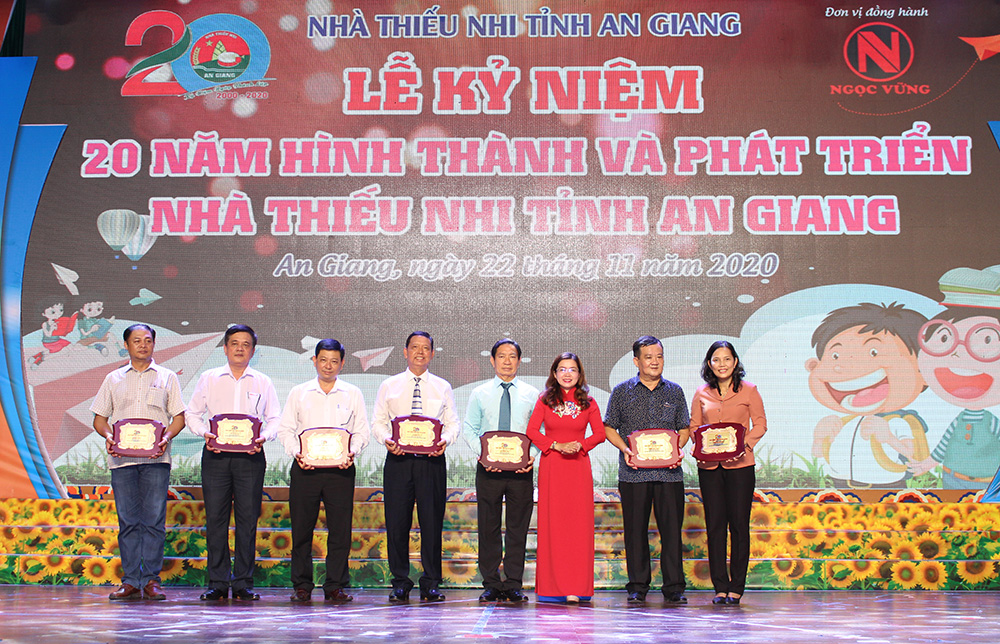 Nhà Thiếu nhi tỉnh An Giang kỷ niệm 20 năm hình thành và phát triển