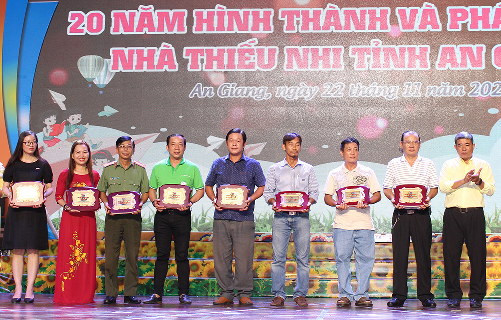 Nhà Thiếu nhi tỉnh An Giang kỷ niệm 20 năm hình thành và phát triển