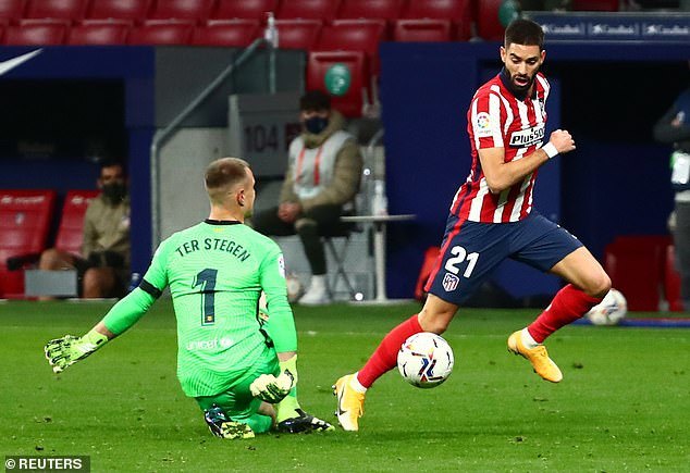 Messi tịt ngòi, Barca thua đau Atletico