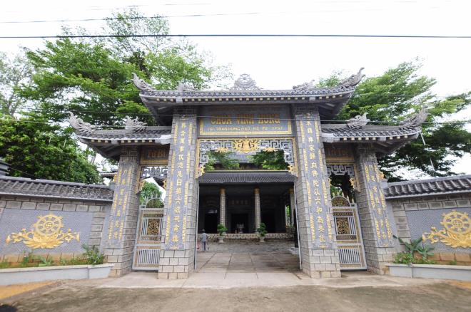 Ngắm ngôi chùa đá đặc biệt ở miền Tây