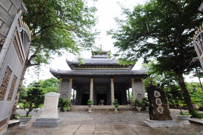 Ngắm ngôi chùa đá đặc biệt ở miền Tây