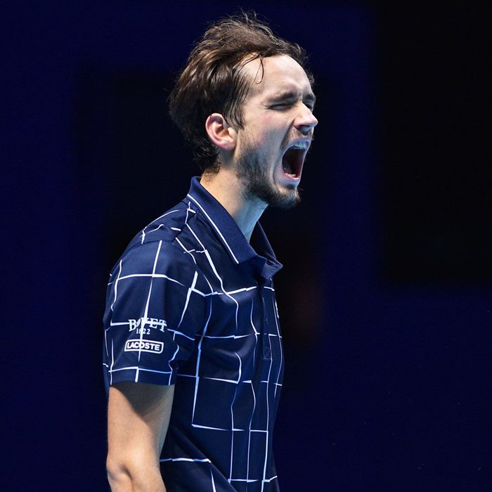 Thắng ngược Thiem, Medvedev lần đầu vô địch ATP Finals