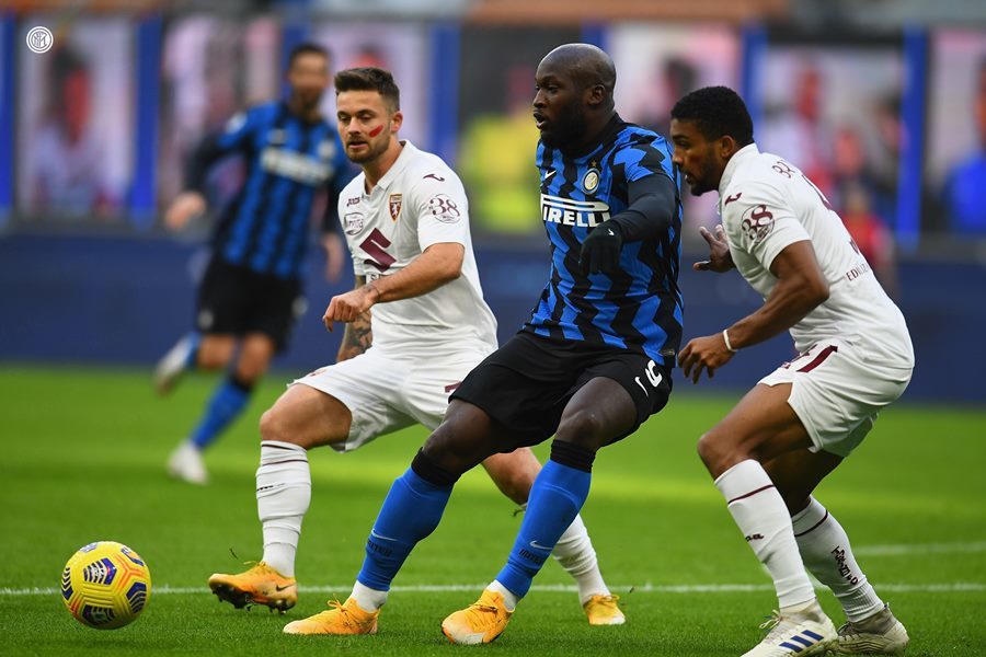 Sanchez, Lukaku giúp Inter lội ngược dòng ngoạn mục