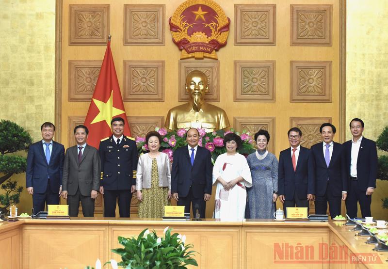 Thủ tướng gặp mặt các doanh nghiệp có sản phẩm đạt Thương hiệu quốc gia Việt Nam
