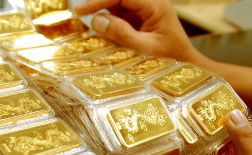 Giá vàng hôm nay 26-11: Rớt 1 triệu đồng/lượng, áp lực đè nặng