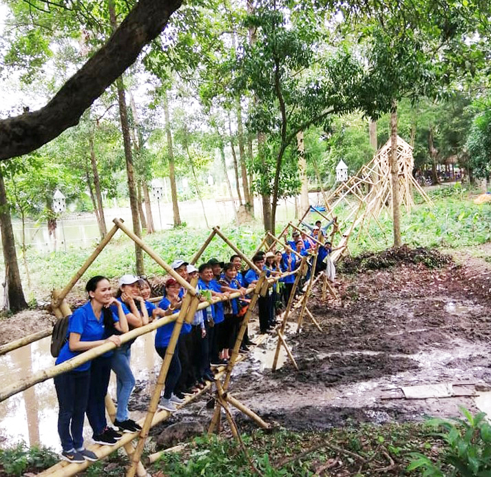 Bay trên Phụng Hoàng Sơn