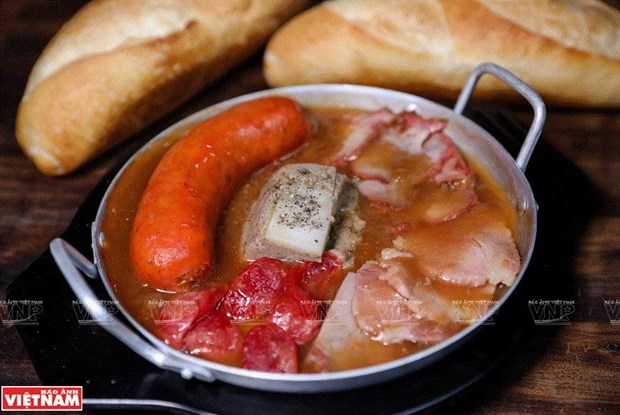 Bánh mỳ chảo Hà Nội - món ăn hấp dẫn, chinh phục vị giác thực khách