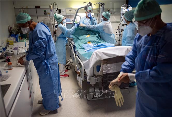 Diễn biến COVID-19 tới 6h ngày 27-11: Thế giới vượt 61 triệu ca bệnh; Nga lại lập kỷ lục về ca mắc và tử vong