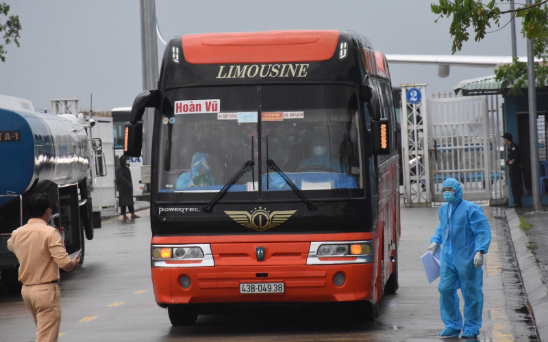 Tiếp nhận, cách ly y tế hơn 840 công dân về nước