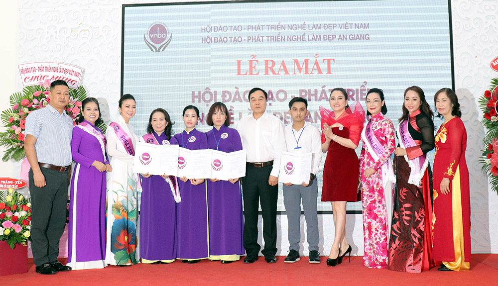 An Giang ra mắt Hội Đào tạo – Phát triển nghề làm đẹp