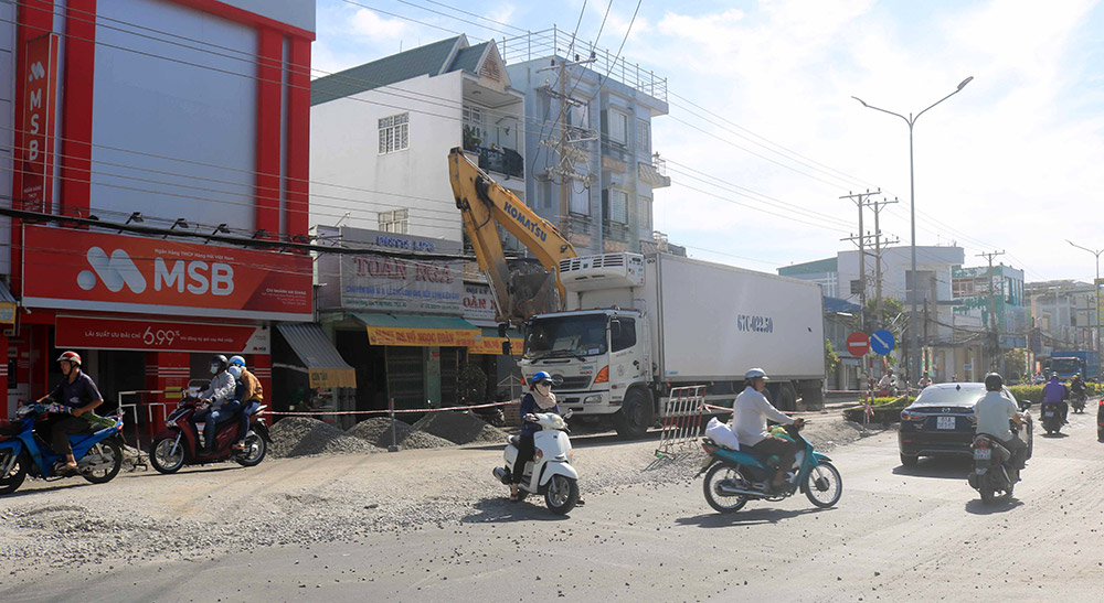 Đề nghị đảm bảo an toàn cho người và phương tiện lưu thông khi sửa chữa Quốc lộ 91