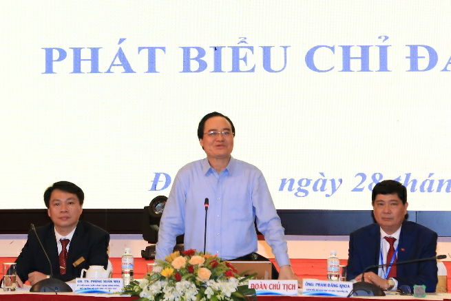 Bộ trưởng Phùng Xuân Nhạ: Cố gắng để SGK lớp 2, lớp 6 không có 'sạn'
