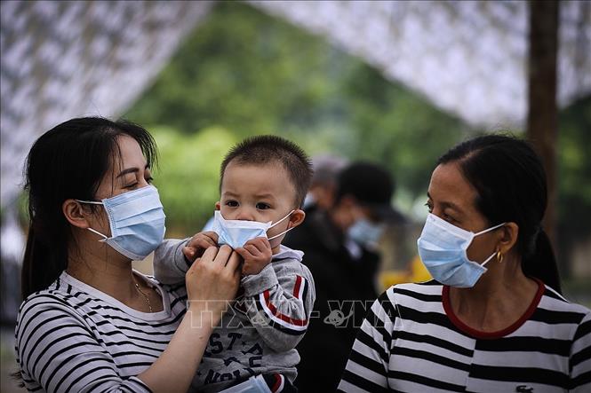 Chuyên gia quốc tế: Phản ứng nhanh chóng giúp Việt Nam chống COVID-19 thành công