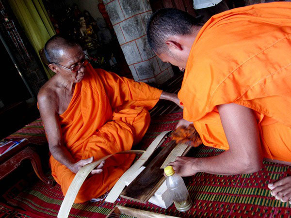 Kinh lá buông - “báu vật” của đồng bào Khmer Nam Bộ
