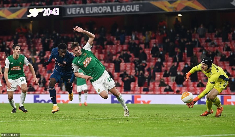 Arsenal phô diễn sức mạnh bằng chiến thắng "4 sao"