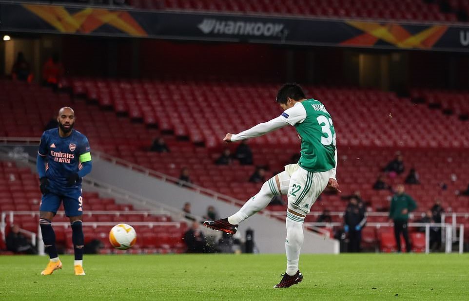 Arsenal phô diễn sức mạnh bằng chiến thắng "4 sao"