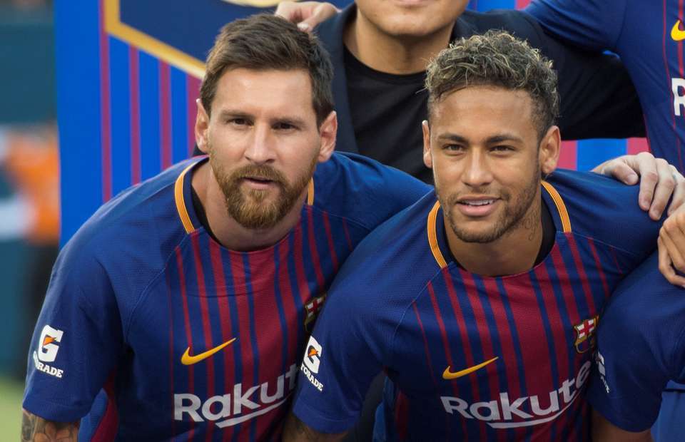 ‘Messi sẽ là cầu thủ của PSG vào 2021’