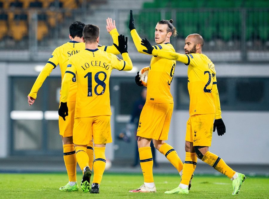 Tottenham đoạt vé vòng 1/16 sau màn rượt đuổi điên rồ