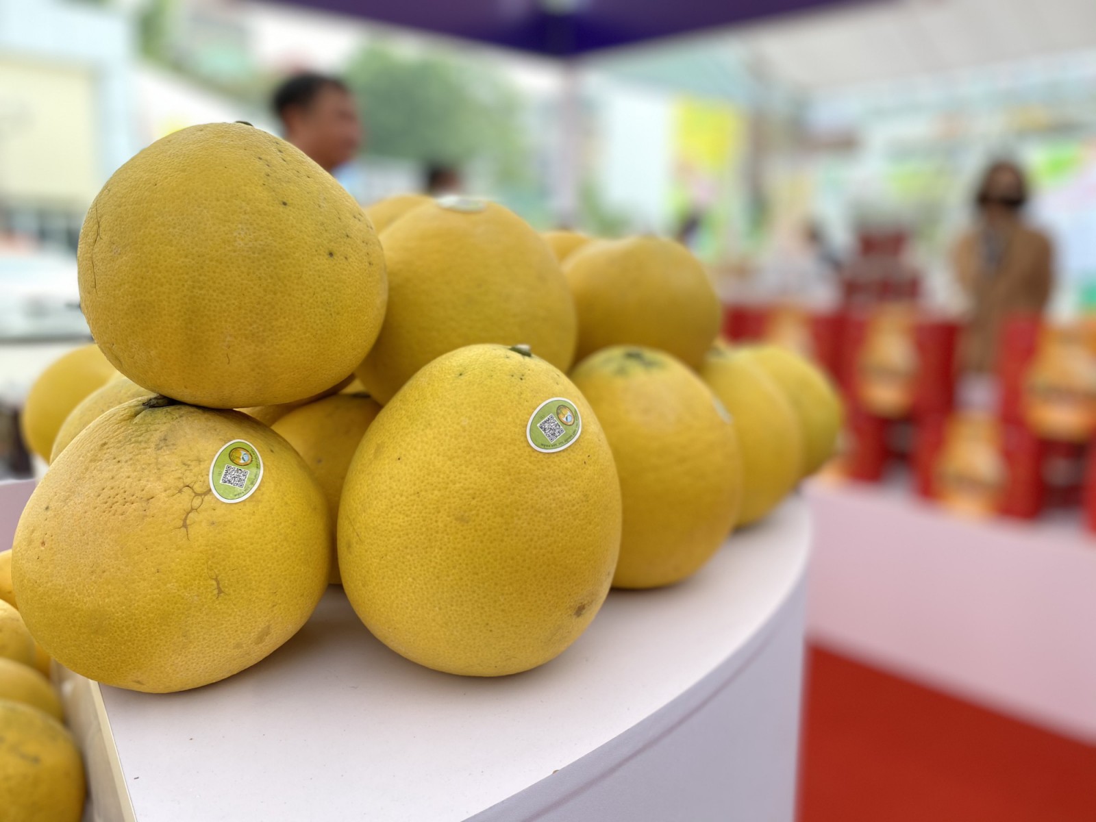 Cam Hà Giang, gạo Điện Biên, cà phê Đắk Lắk, đặc sản khắp nơi đổ về Hà Nội